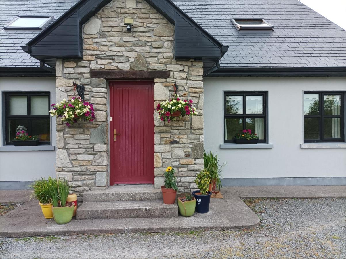 Country Lane Homestay Уестпорт Екстериор снимка