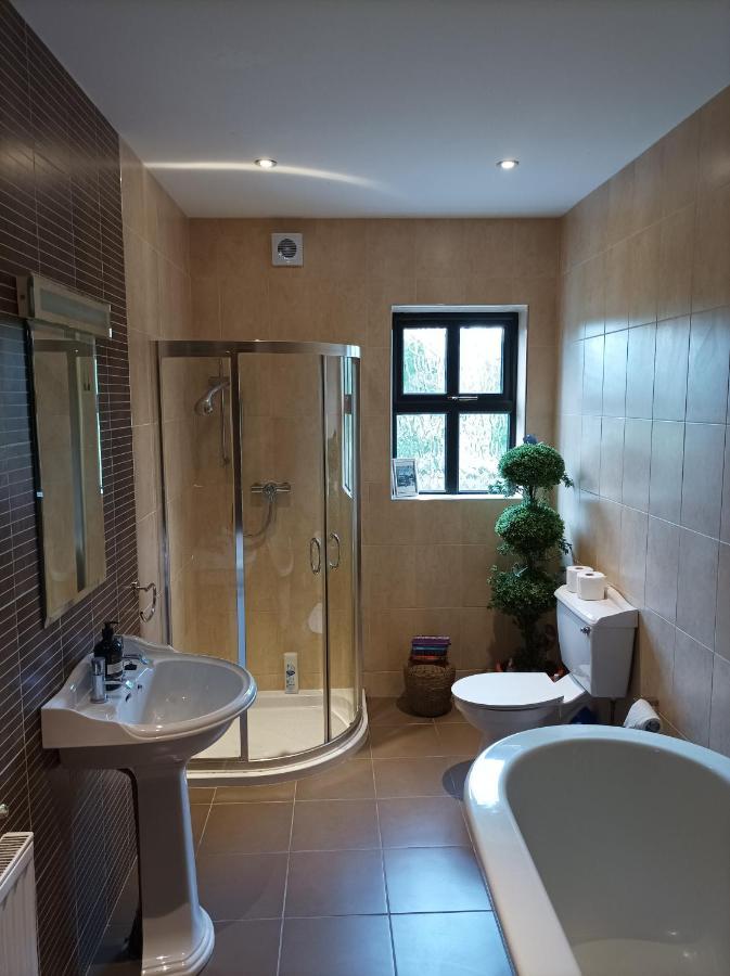 Country Lane Homestay Уестпорт Екстериор снимка